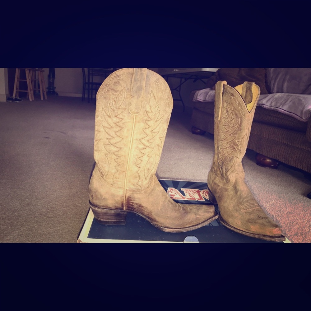 Size 8 1/2 cowgirl boots